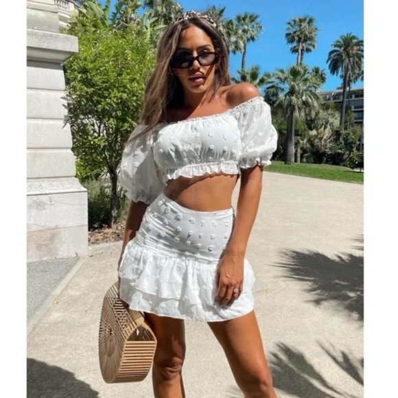 White Short Sleeve Off Shoulder Crop Top and High Waist Mini Skirt Two Piece Set - Picture 15 of 16